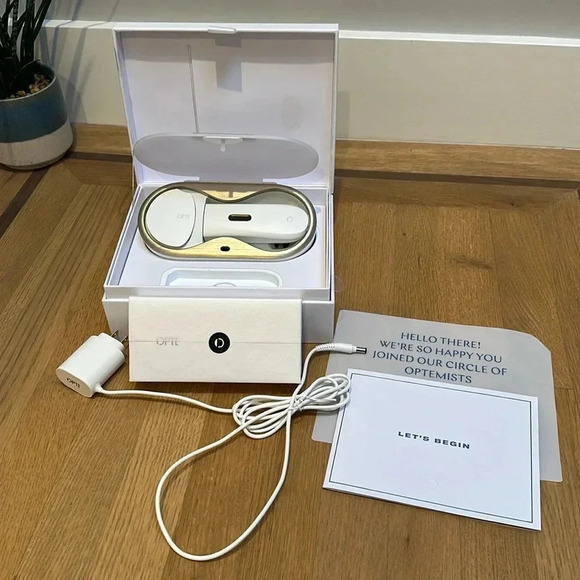 Opte device for hyperpigmentation - Picture 1 of 5